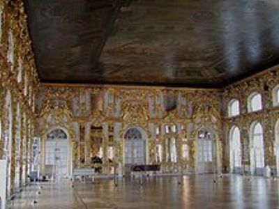 220px-catherine_palace_ballroom.