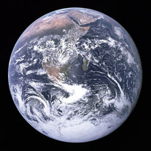 300px-the_earth_seen_from_apollo_17.