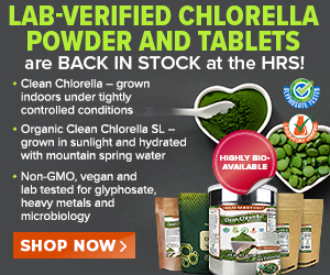 Chlorella-Powder-and-Tablets-MR.