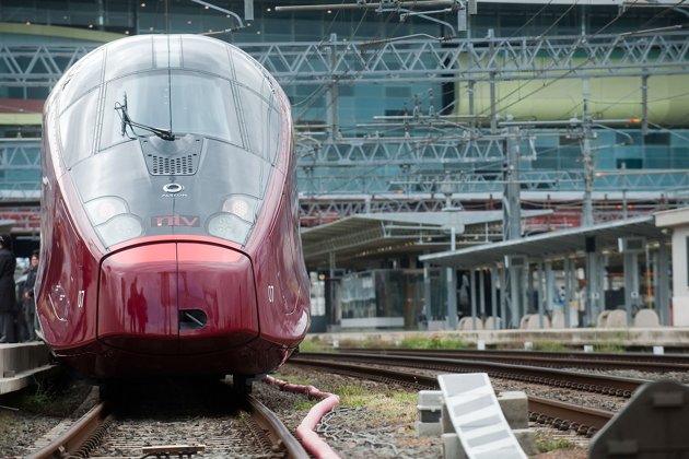 ntvs-high-speed-train-makes-20120420-071450-172.