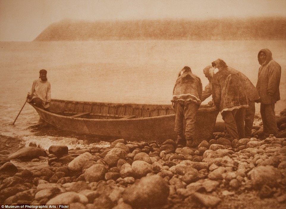 00578-2957360-Edward_Curtis_once_wrote_of_himself_While_primarily_a_photograph-a-4_1424250374449.