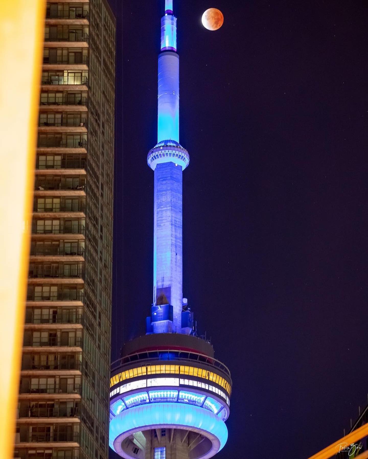 19NOV2021EMANDCNTOWER.JPG