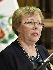 220px-Ceremonia_de_condecoraci%C3%B3n_a_la_doctora_Juliane_Koepcke_-_46616983225_%28cropped%29.