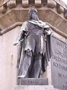 220px-Rollo_statue_in_falaise.JPG