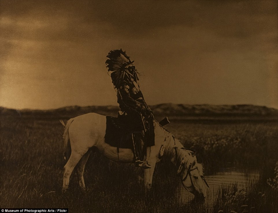 25C3B50700000578-2957360-image-a-100_1424193505919.