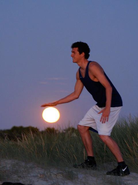 574975_10150813205392097_567495569_n.