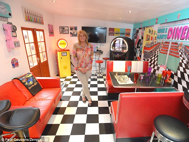 article-0-1CCE650B00000578-788_634x476.