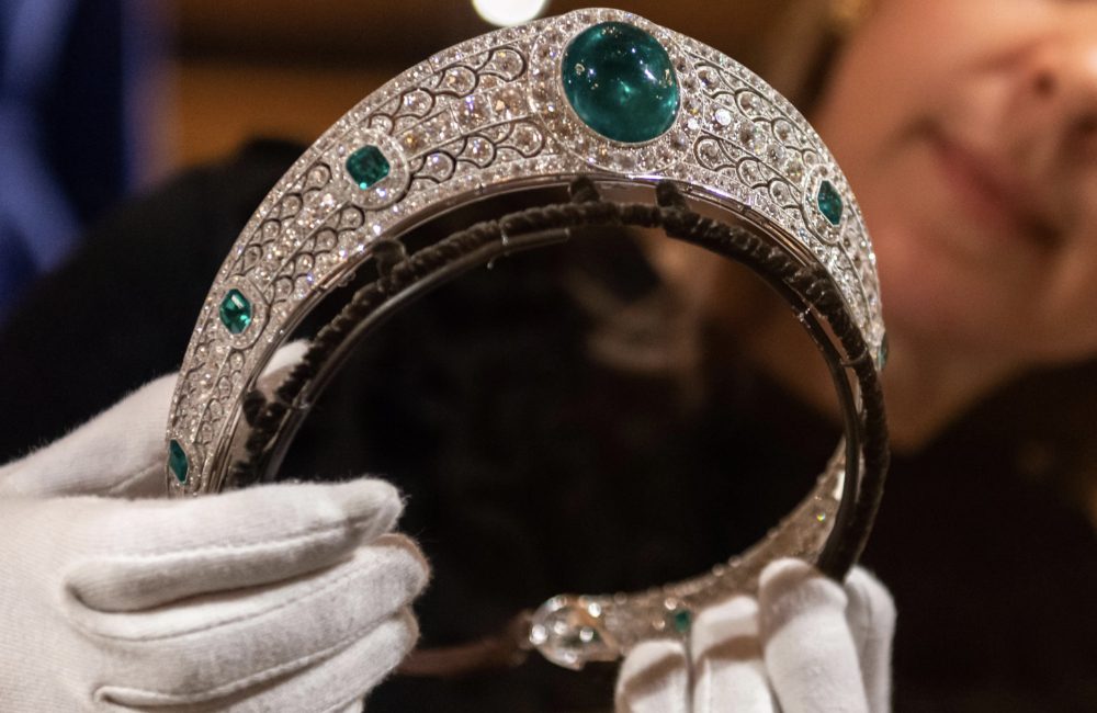 article-image-royal-jewels-greville-emerald-kokoshnik-tiara.