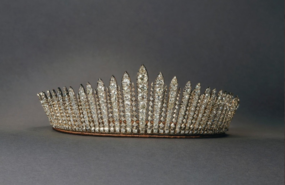 Article-Image-RoyalJewels-Diamond-Fringe-Tiara.