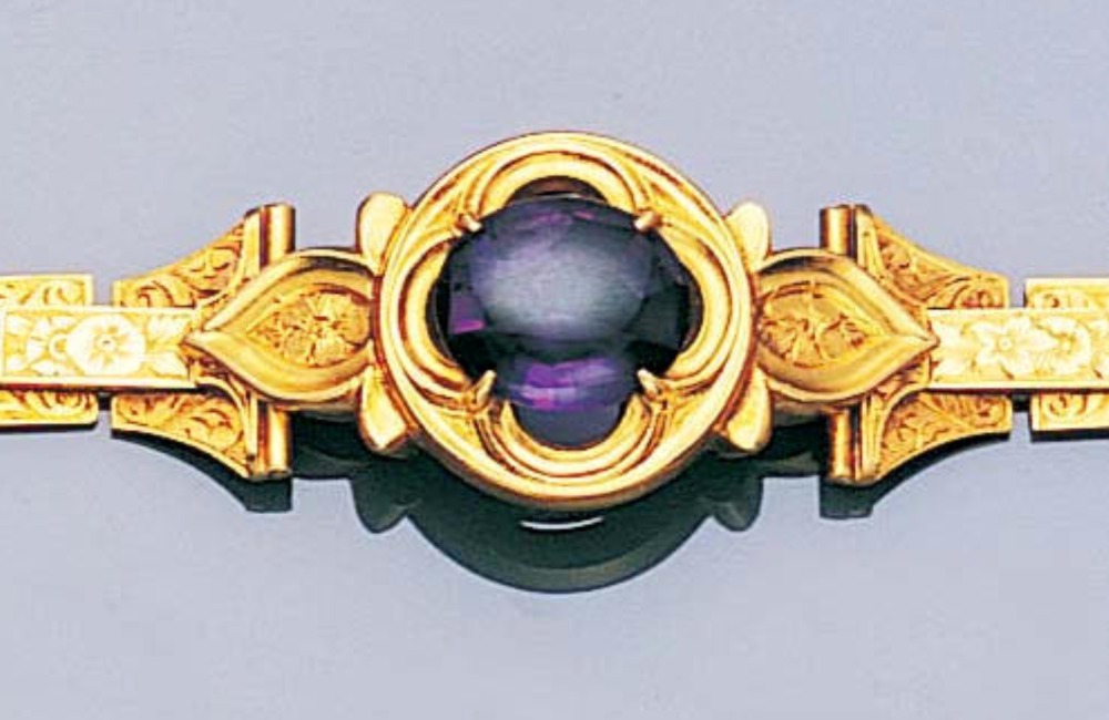 Article-Image-RoyalJewels-Gold-and-Amethyst-Bracelet.