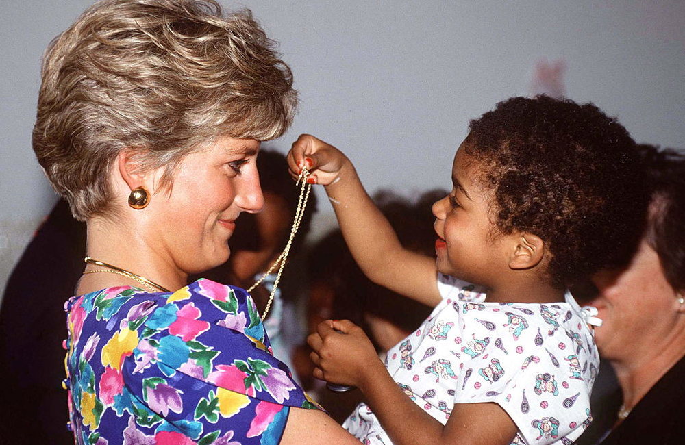 Article-Images-RoyalJewels-Children-s-Caring-Cross-Princess-Diana.