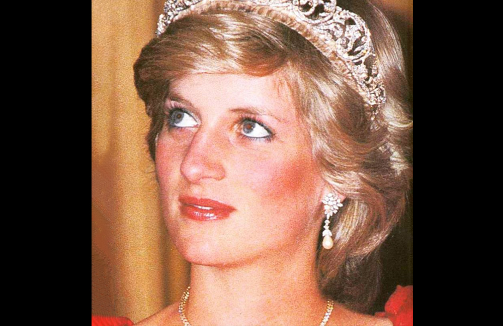 Article-Images-RoyalJewels-Emir-of-Qatar-Floral-Pearl-Earrings-Princess-Diana.