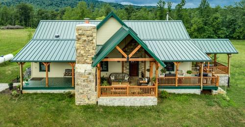 azonaws.com%2Fstatic-loghome%2Fmedia%2Fhonest-abe-log-homes-langer-exterior_701_2019-10-31_12-33.