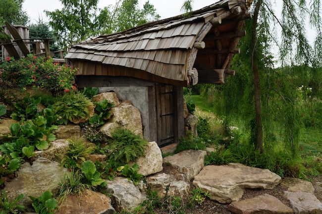 bf7a5b4a323b8681c1da5681267e7413--hobbit-hut.