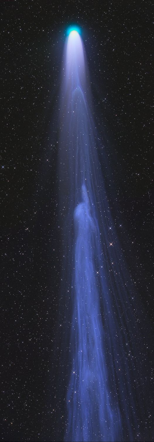 cometleonard27dec2021.