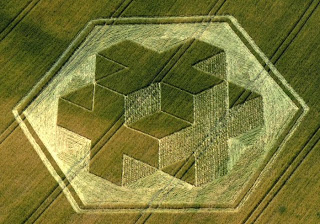 Crop+Circle+At+Cley+Hill,+nr+Warminster,+Wiltshire+Reported+9th+July+2010.