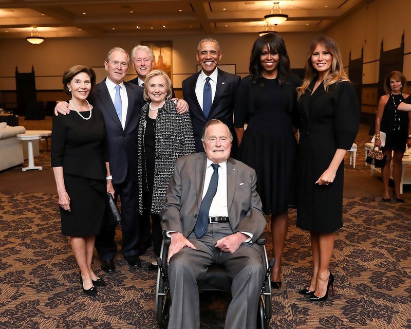 edotcom.files.wordpress.com%2F2018%2F04%2Fbarbara-bush-funeral-four-presidents-four-first-ladies.