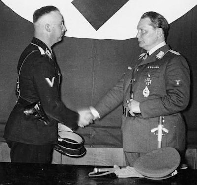 goering-hands-himmler.