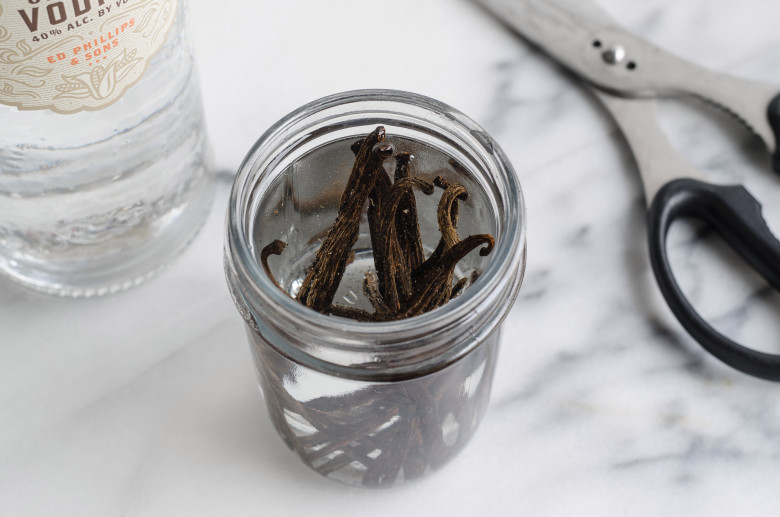 how-to-make-vanilla-extract-12.