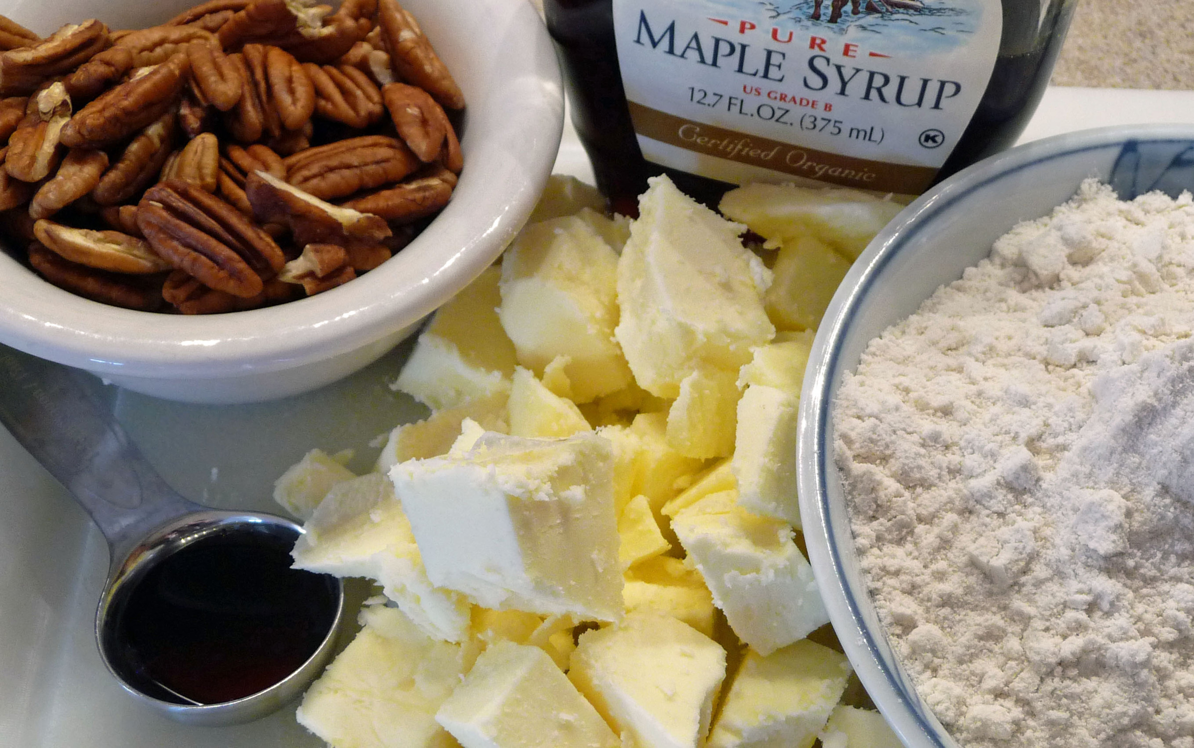 maple-pecan-shortbread-ingredients.
