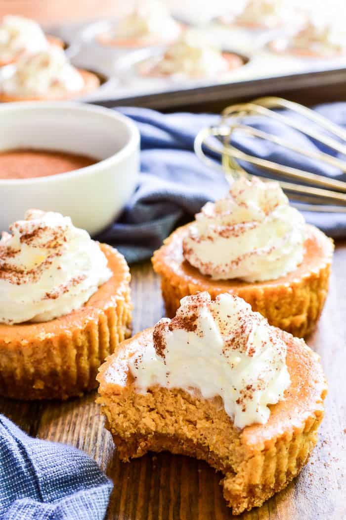 Mini-Pumpkin-Cheesecakes-5.