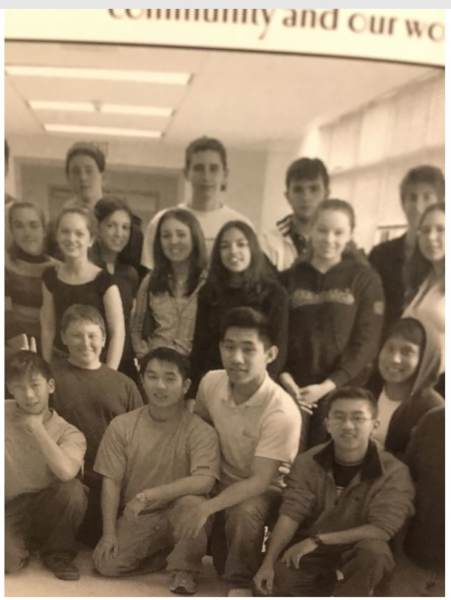 ocasio-cortez-club-451x600.