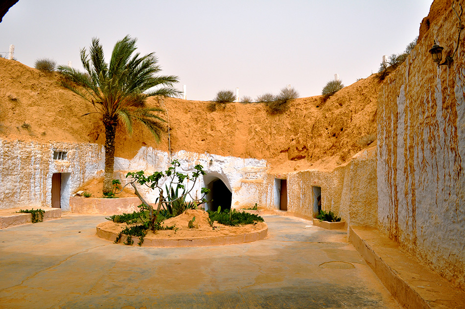 Stunning-Underground-Homes-22b.