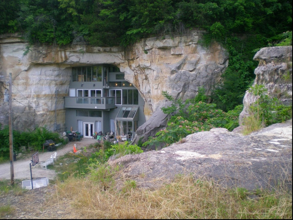 Stunning-Underground-Homes-23.