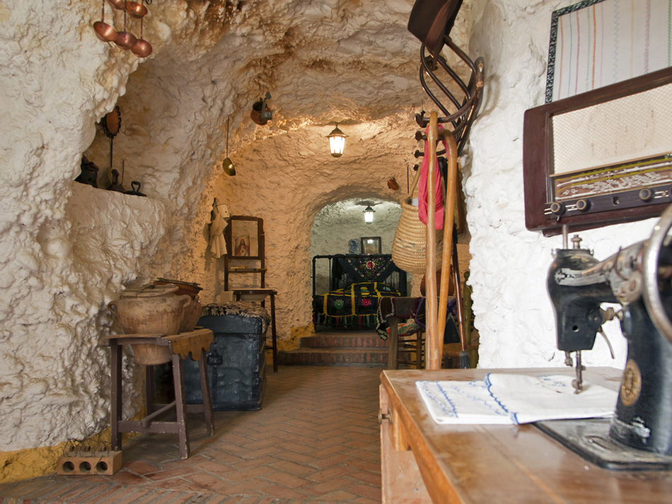 Stunning-Underground-Homes-7.