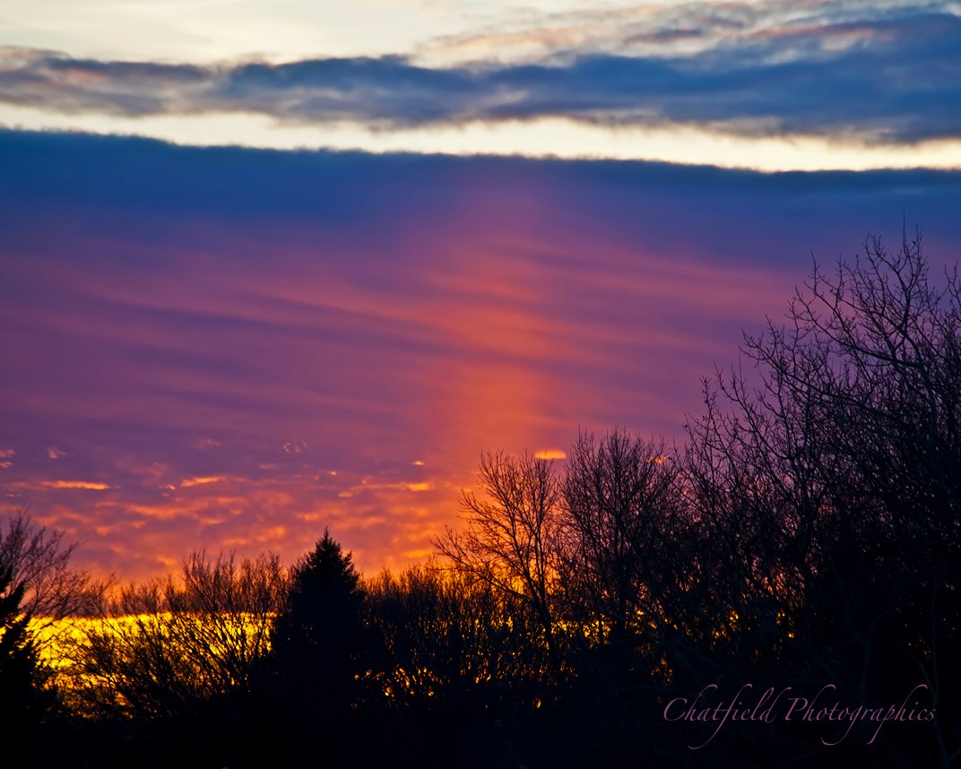 sun_pillar_Colin_Chatfield_sunset_11-6-2012_Saskatoon_SAskatchean.