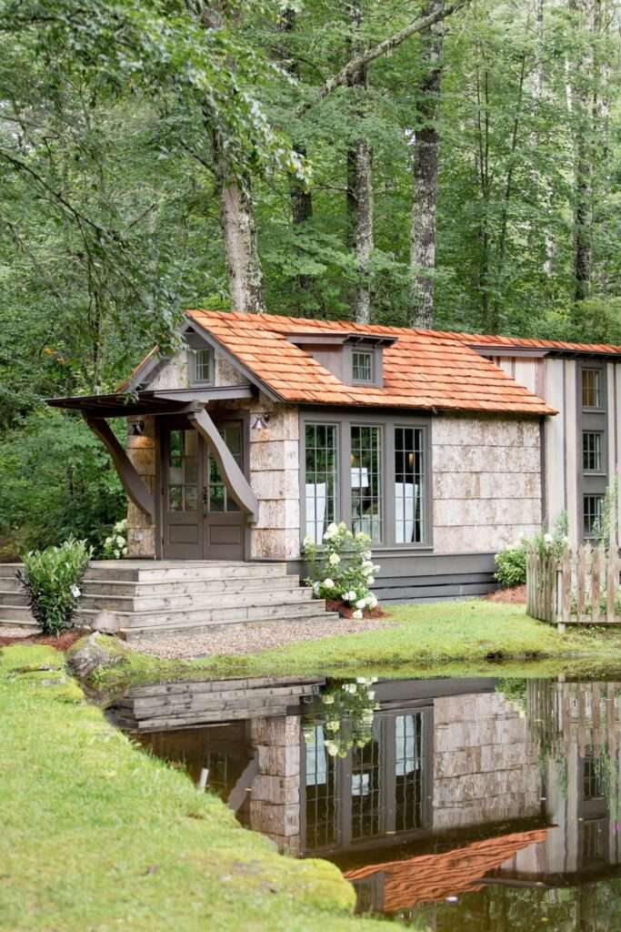 World-s-Most-Beautiful-Tiny-Cottage-Low-Country-1-683x1024.