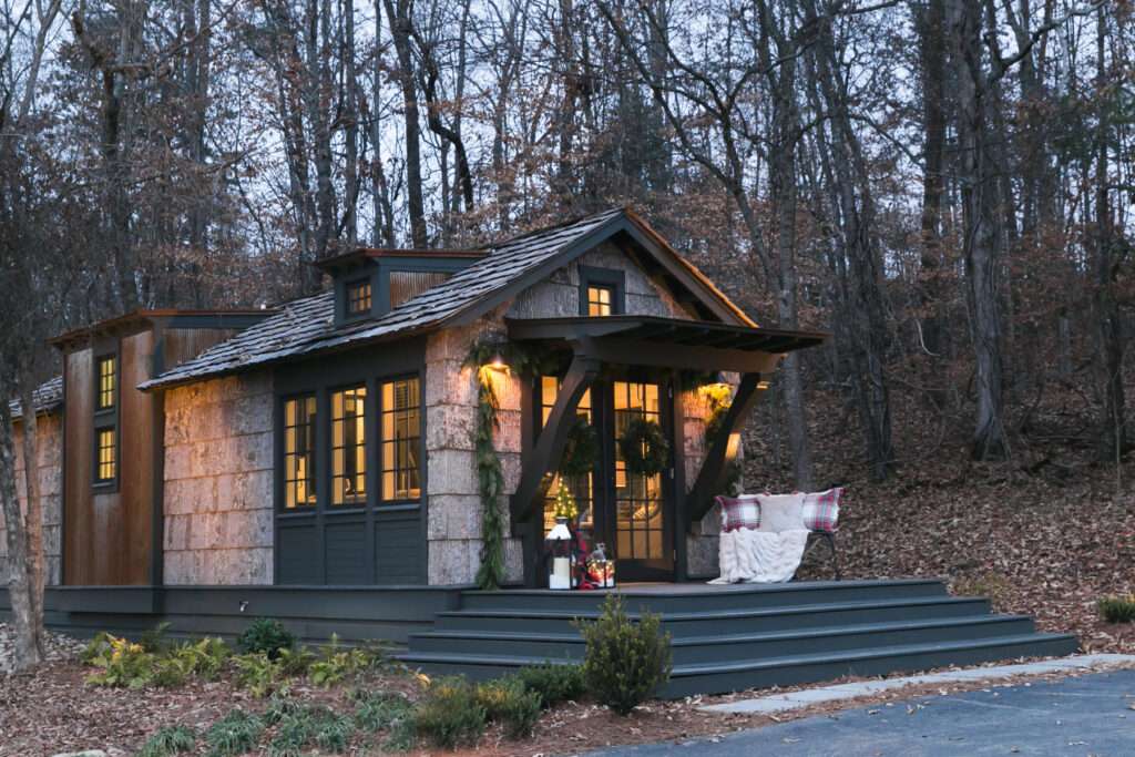 World-s-Most-Beautiful-Tiny-Cottage-Low-Country-24-1024x683.